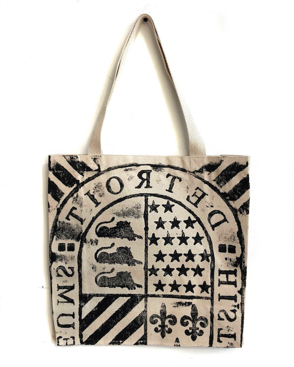 ◆THE MUSEUM VISITOR◆ BNG PRINTED WASHED DENIM TOTE BAG LIG Buy The Museum Visitor BNG Printed Washed Denim Tote Bag