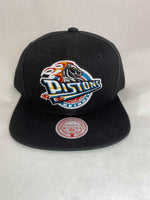 Mitchell & Ness Hat NBA Core Snapback Pistons Black w/Vintage Logo 697589643904