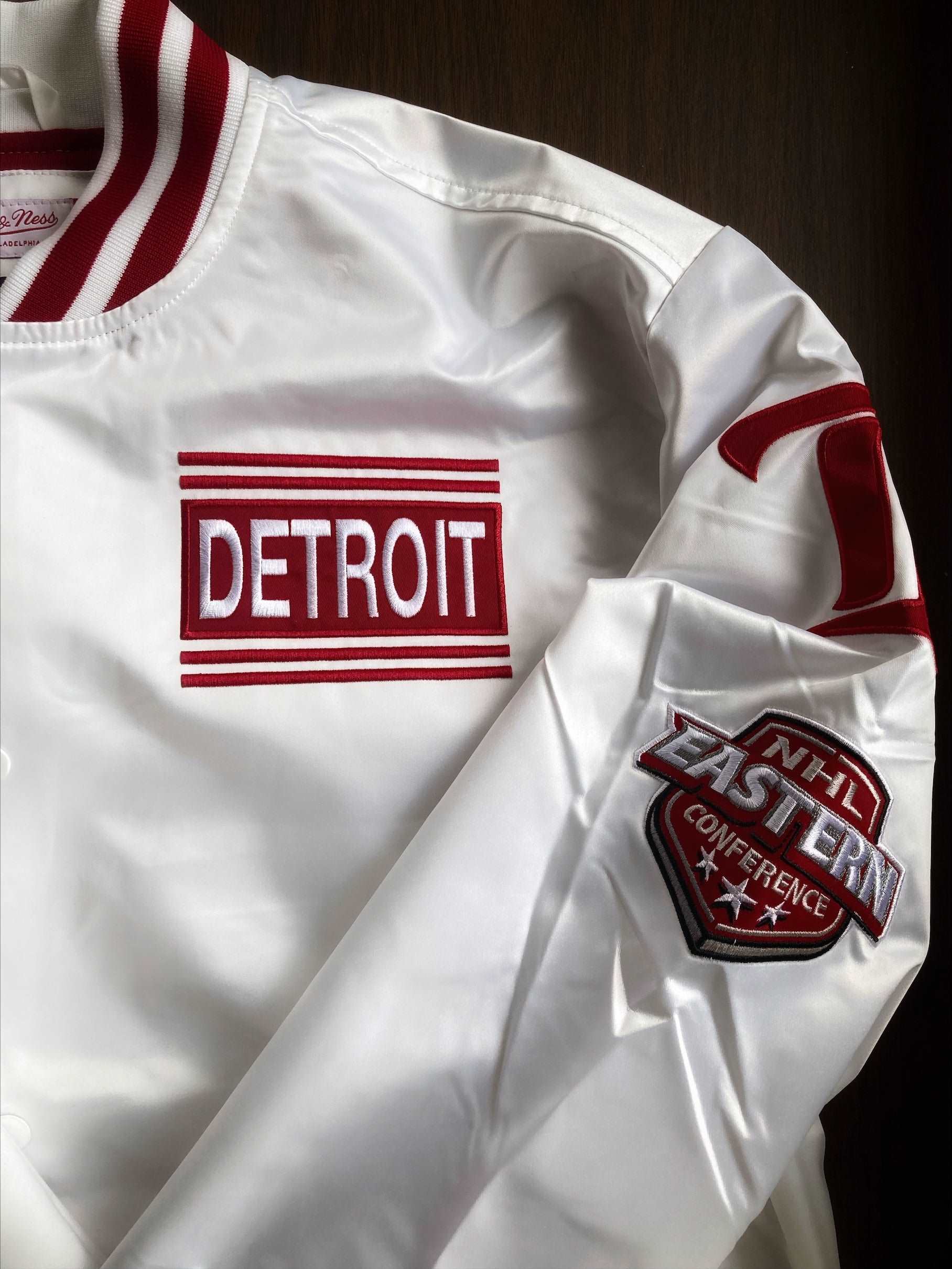 NHL Red Wings Mitchell & Ness City Collection Lightweight Satin jacket