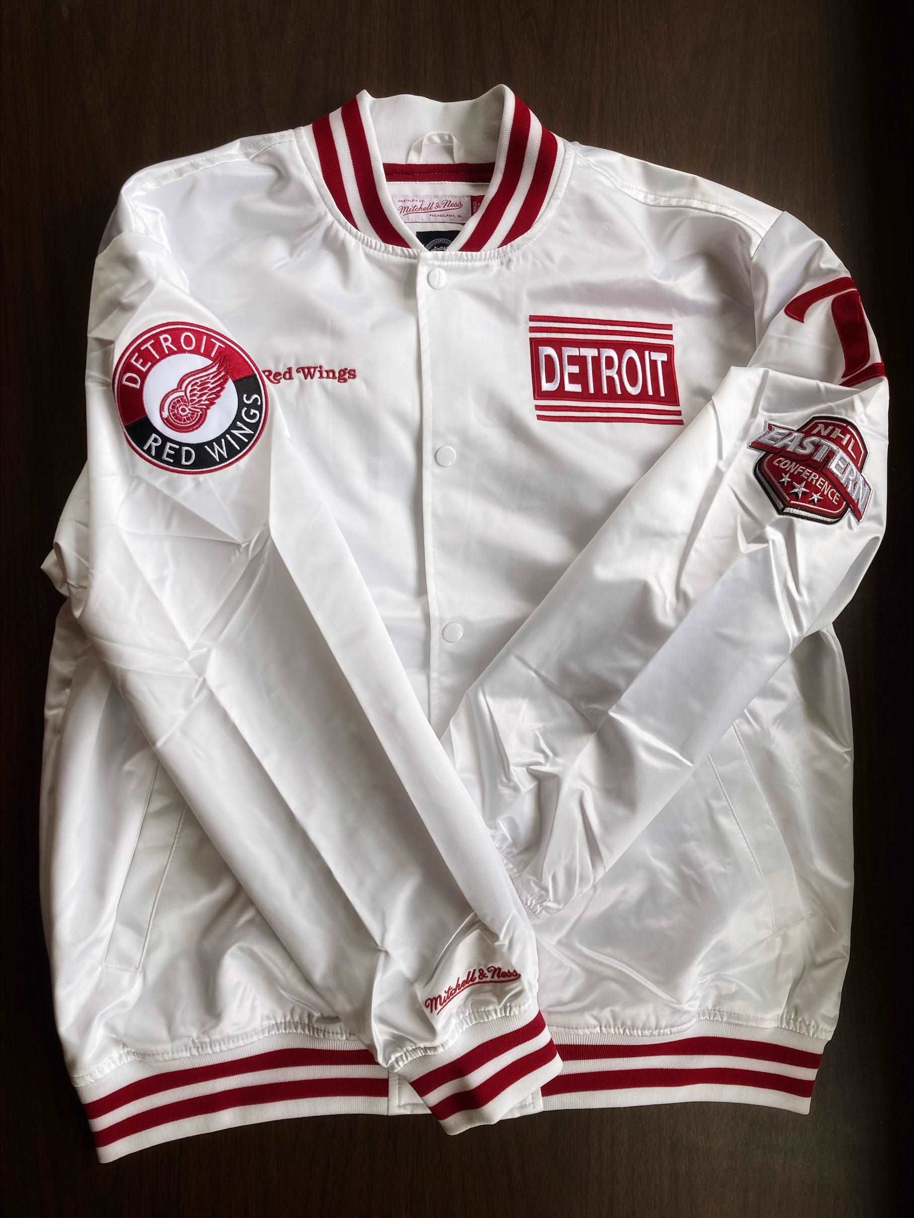 NHL Red Wings Mitchell & Ness City Collection Lightweight Satin jacket