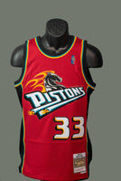 Mitchell & Ness Jersey Grant Hill Red Detroit Pistons 1999/00 Hardwood Classics Swingman Player Jersey